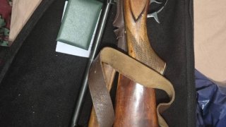 При обыске в квартирах руководителей и участников преступной группы было обнаружено большое количество предметов и вещей, предназначенных для совершения преступления